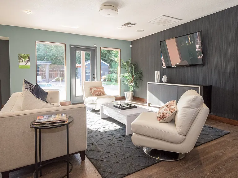 Ventana Apartments — Photo 6
