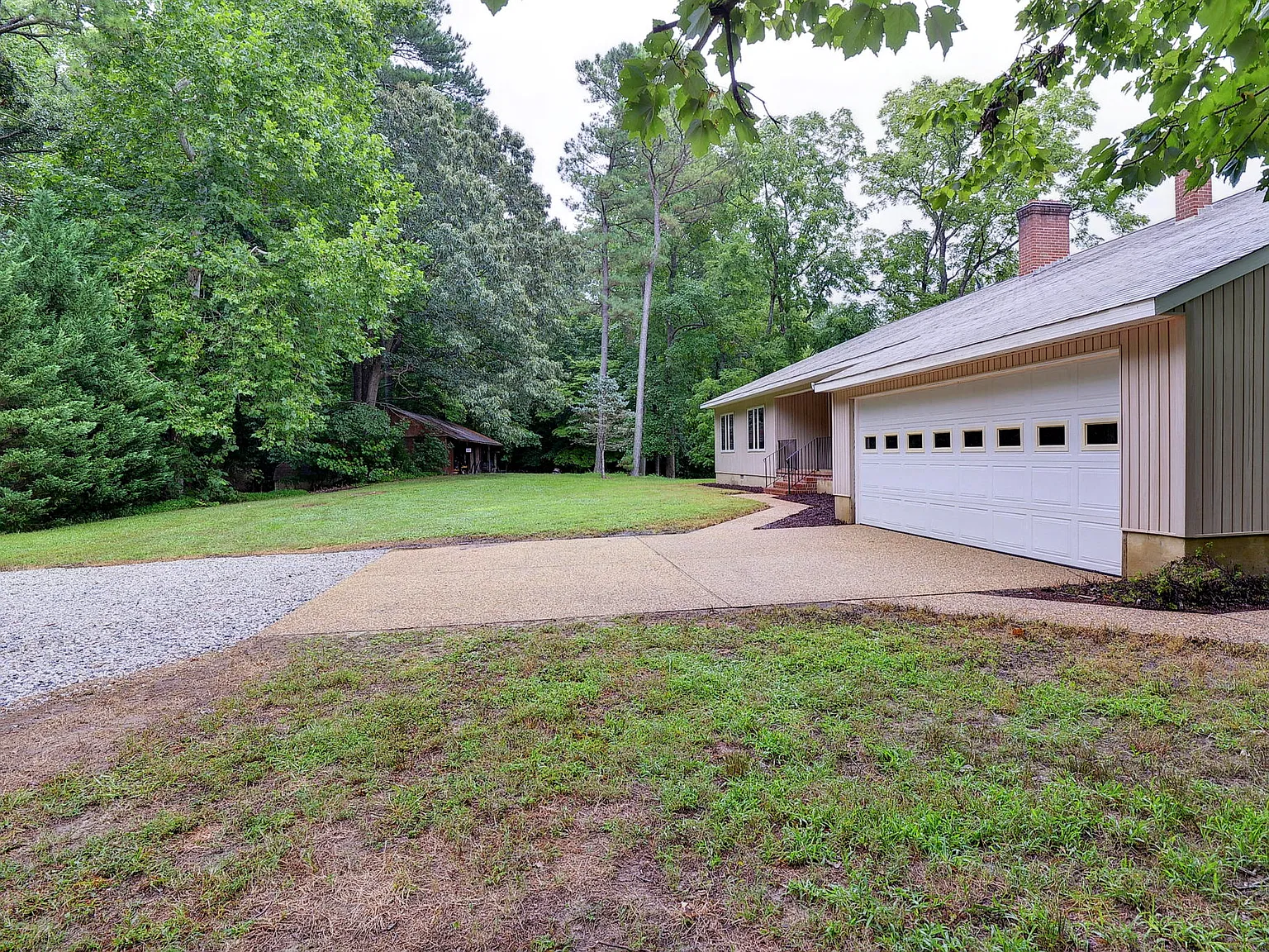 3 bed, 2.5 bath, 2600 sqft, $2,595 — Photo 4