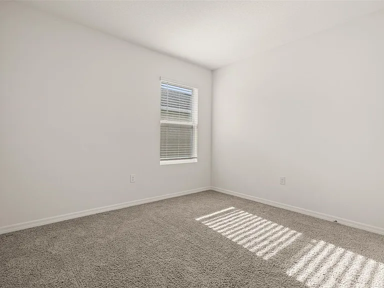 1078 Clay Blvd — Photo 21