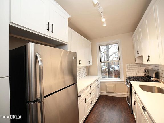 4th image of 3902 Manhattan College Pkwy APT 3A