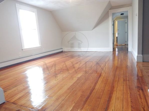 21 Saint Clements Rd #1, Medford, MA 02155