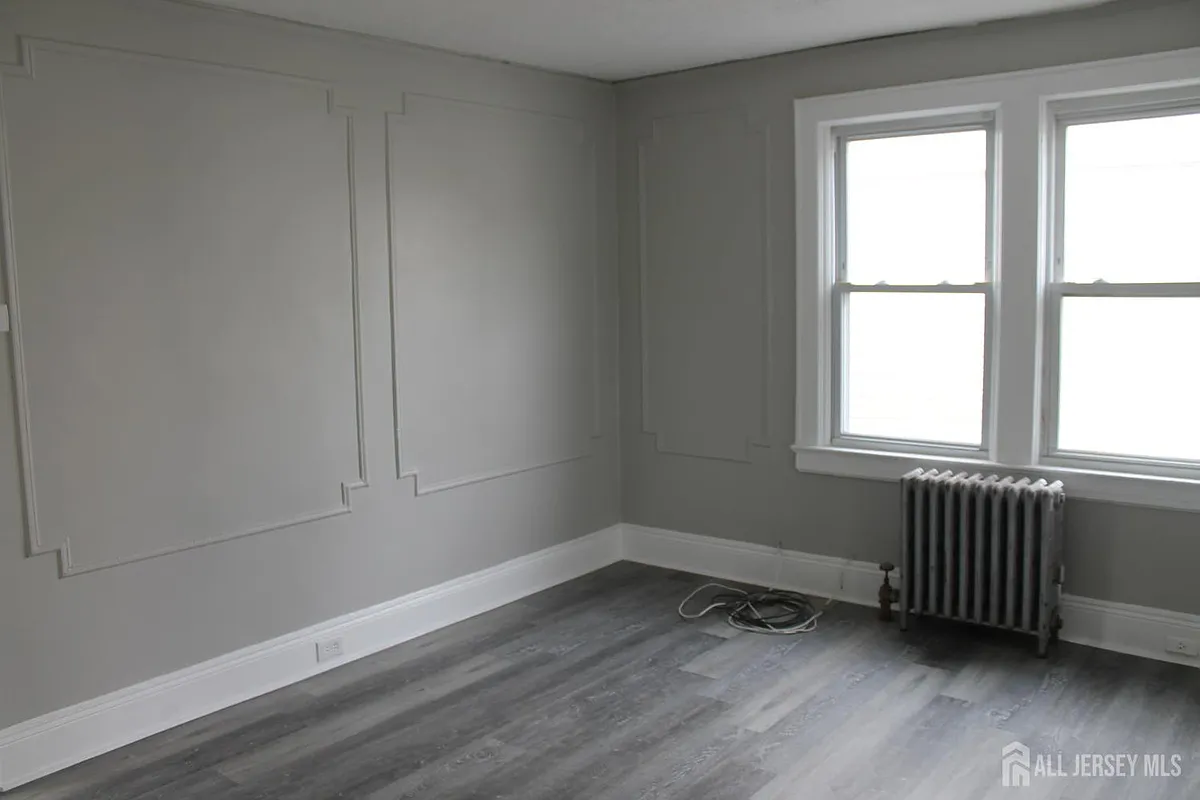 Building Photo - 67 Edgar St