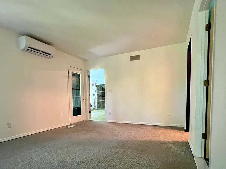 5900 Sylvan Rd — Photo 14