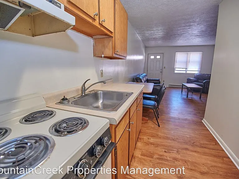 Crimson Hawk Student Housing — Photo 1