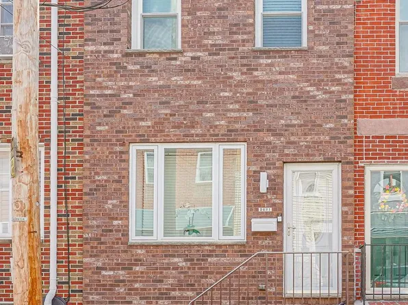 2621 S Mole St, Philadelphia, PA 19145