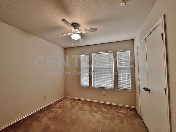 2nd image of 2605 Castle Pines Dr