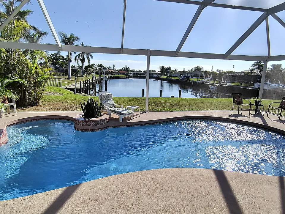 910 Juno Dr