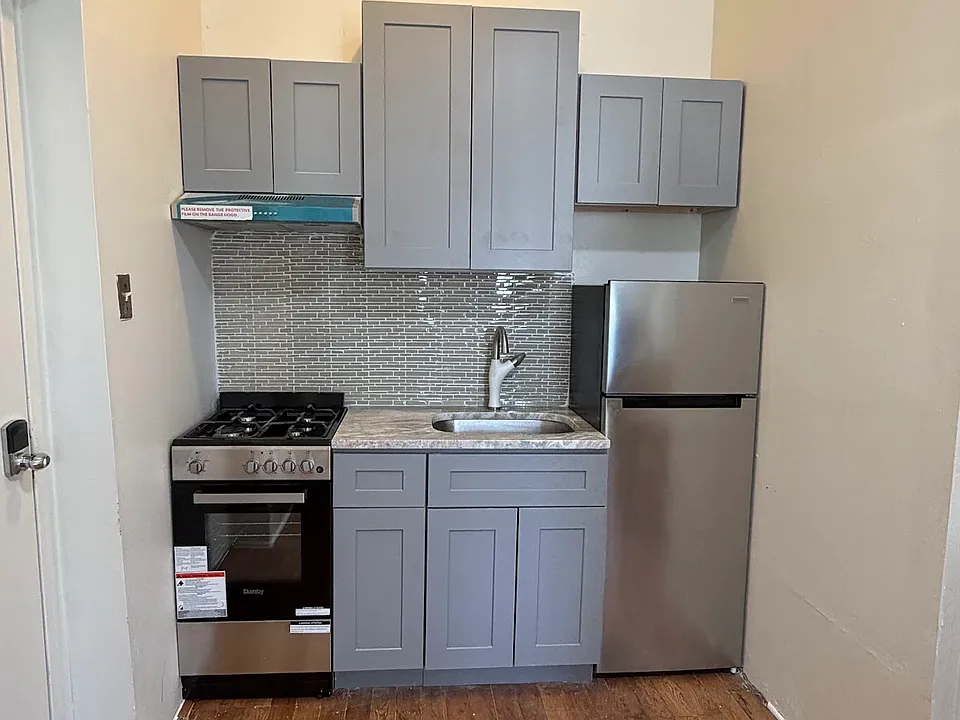 4325 Sansom St #1F