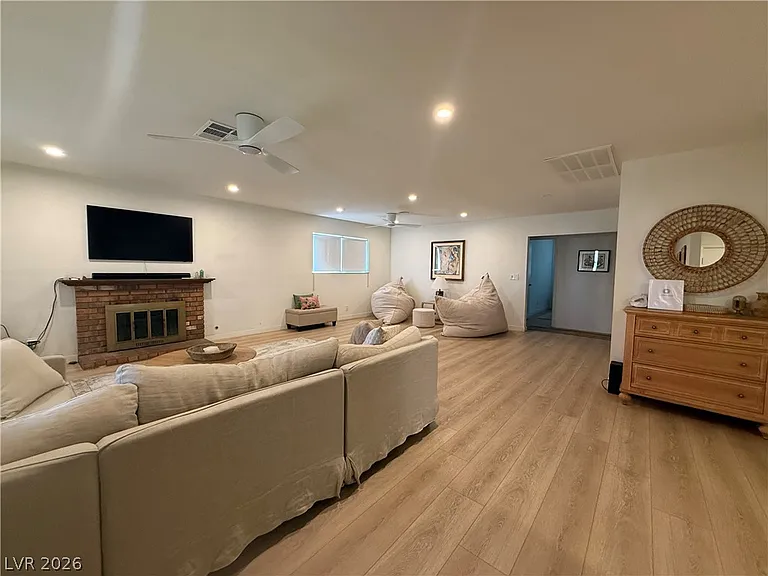 3611 Rosewood St — Photo 23