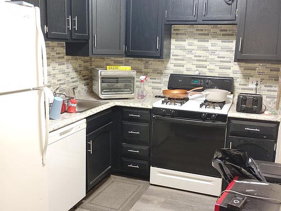 2nd image of 9449 Fairgreen Ln