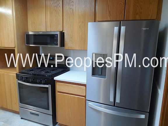 3rd image of 10513 Rowland Ave SW