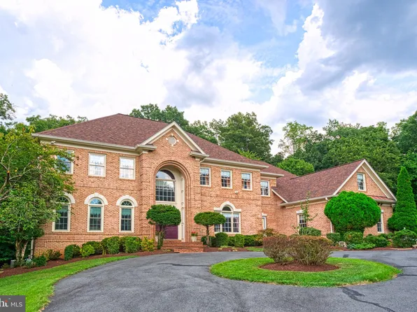 519 Seneca Green Way, Great Falls, VA 22066