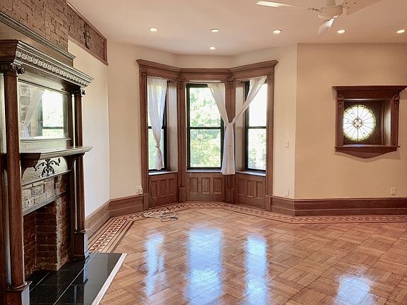 2nd image of 878 Park Pl #3