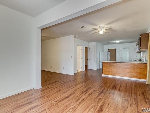 5th image of 16 Juanita Dr