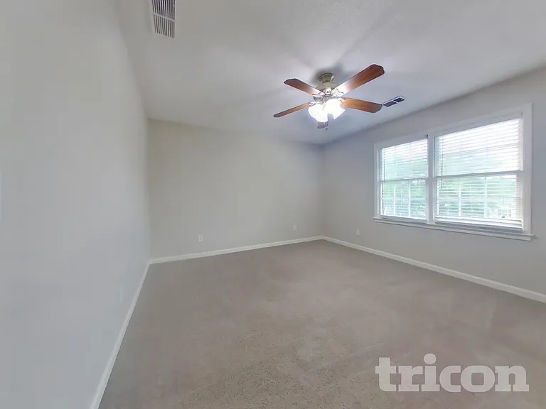 1010 Maidstone Ct — Photo 9