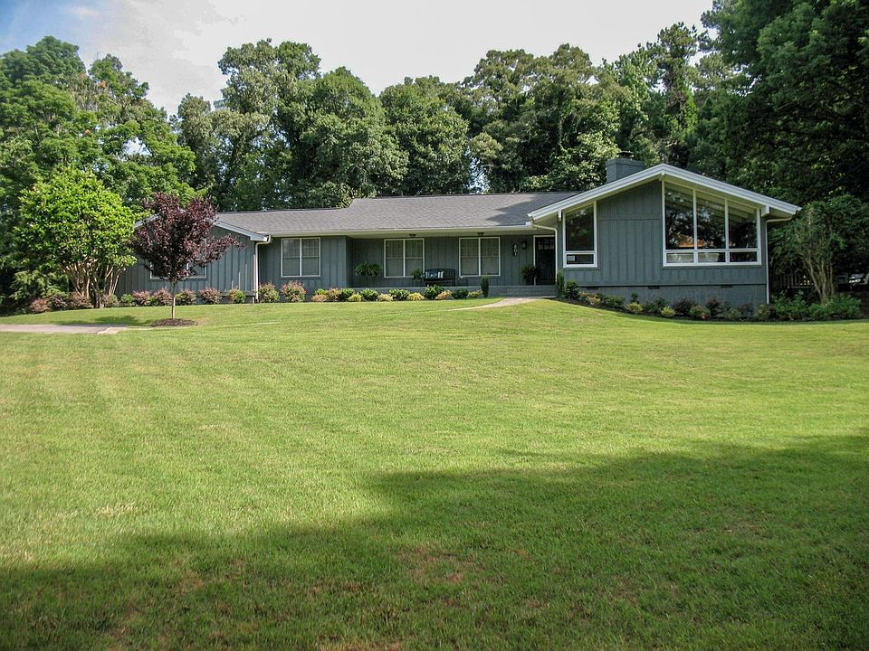 1st image of 801 Knollwood Dr