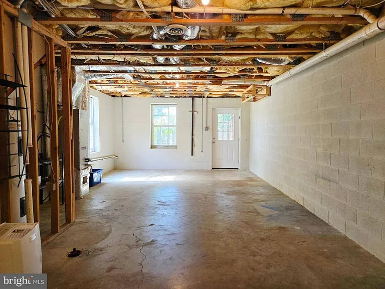2662 Limestone Ct — Photo 16