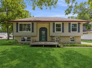 800 Locust St, Waukee, IA 50263