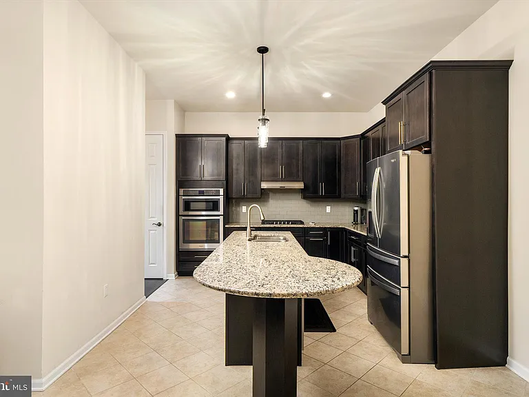 1711 Yearling Ct — Photo 12