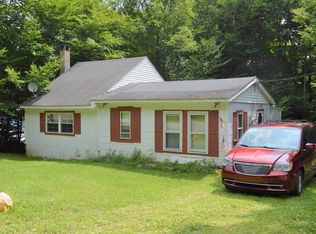 238 N South Turnpike Rd, Newfoundland, PA 18445