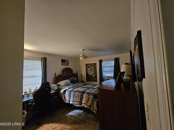 5th image of 604 Main Street