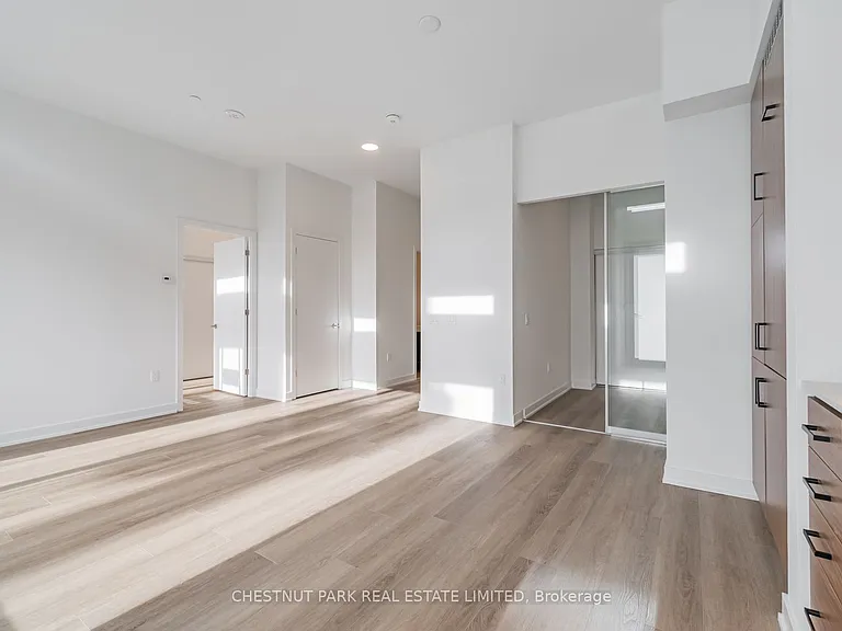 9 Tecumseth St #107 — Photo 20