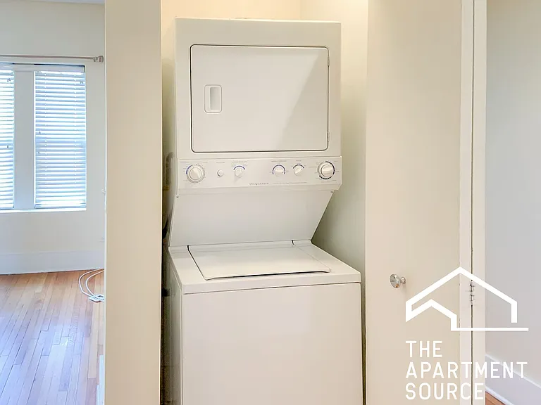 3453 N Wolcott Ave #3 — Photo 9