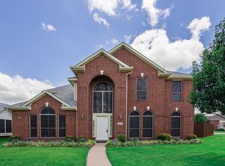 2910 Creek Valley Dr, Garland, TX 75040