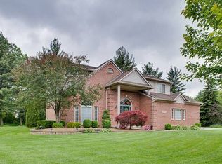 16703 Fulton Pines Ct, Livonia, MI 48154