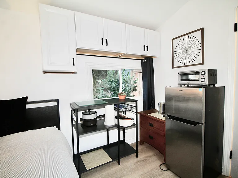 1034 N Beverly Glen Blvd #900 — Photo 4