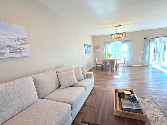 3rd image of 2364 School House Rd