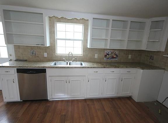4th image of 603 Pemberton St