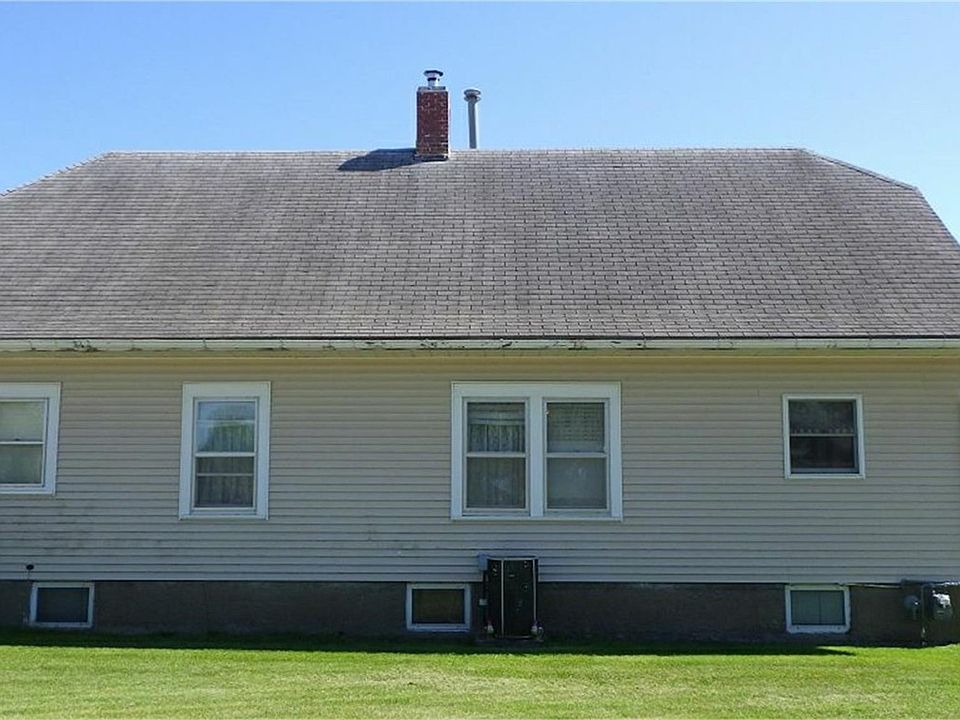 2nd image of 516 E 3rd St