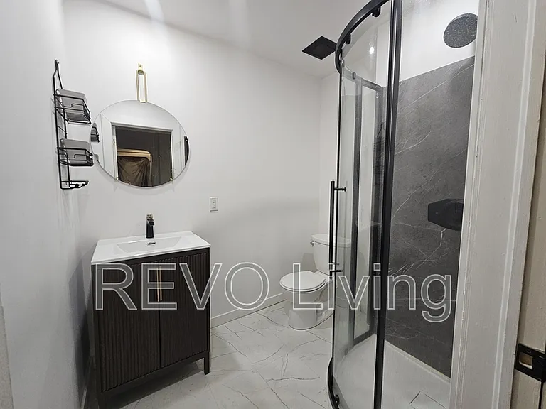 7 Centre St #ST1 — Photo 4
