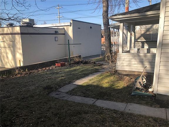 5th image of 132 N Main St #3