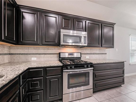 4th image of 8242 Arezzo Dr