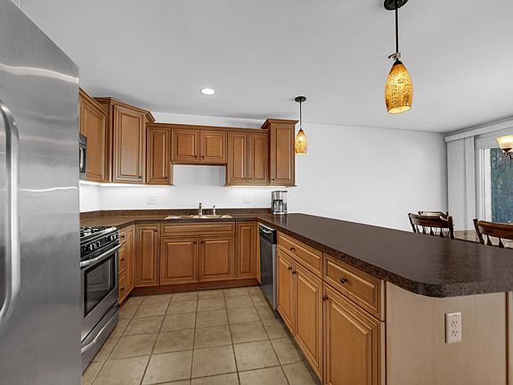 2nd image of 11010 Beacon Ct