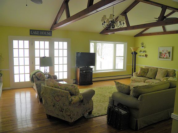 lakefront living!