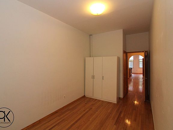 3rd image of 317 Eckford St APT 1L