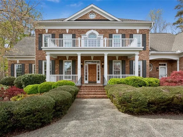 9808 Turning Leaf Dr, Toano, VA 23168