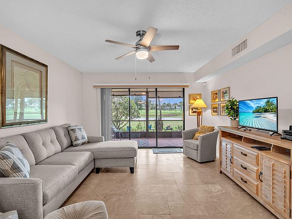 4th image of 2061 Keystone Drive #B