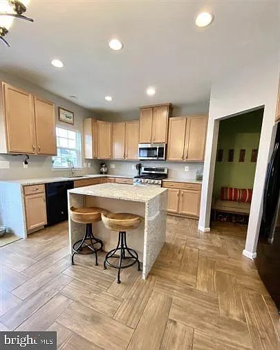 9411 Wood Creek Cir — Photo 12