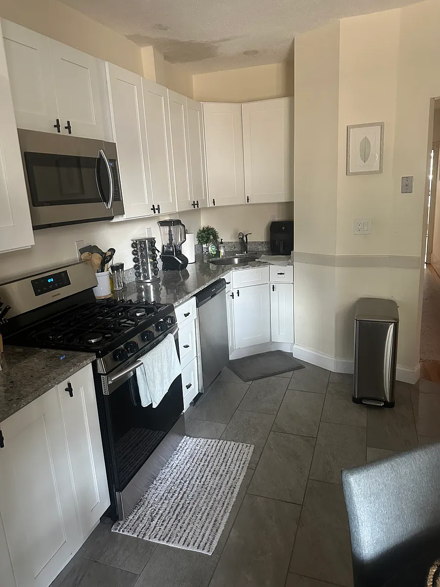 Building Photo - 143 L St #1X