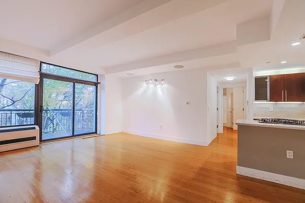 Sold by Winzone Realty Inc | media 2