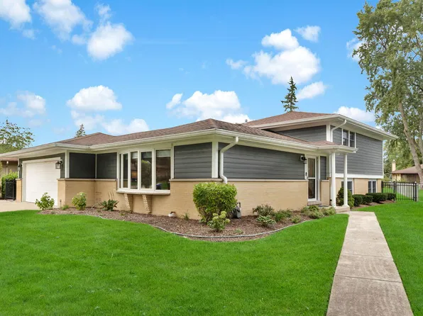 1602 N Oneida Ln, Mount Prospect, IL 60056