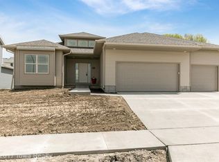 1925 SE Waddell Way, Waukee, IA 50263