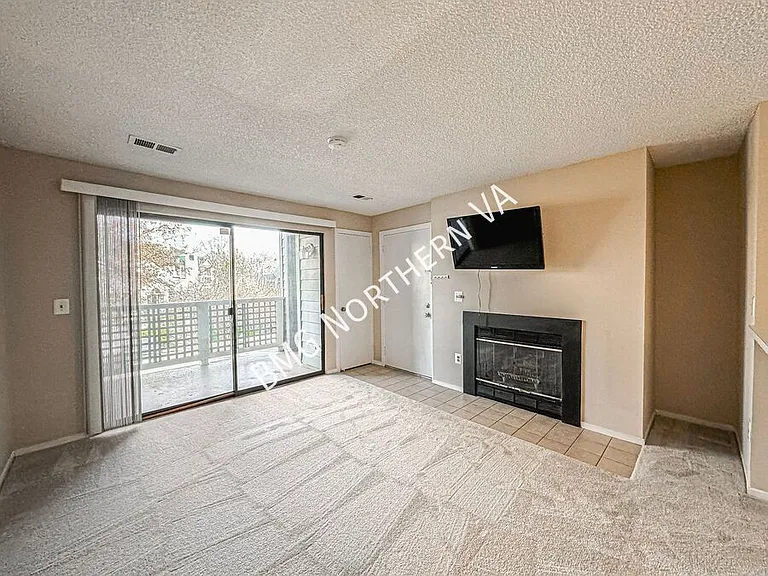 1510 Summerchase Ct #D — Photo 3