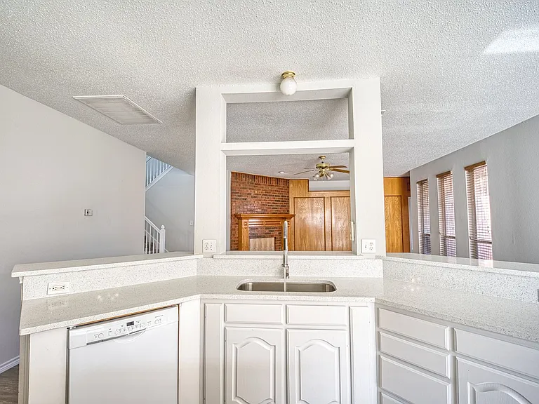 1532 Tanglewood Dr — Photo 31