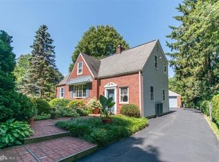 8248 Thomson Rd, Elkins Park, PA 19027