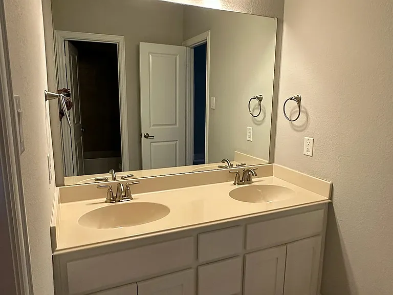 8533 Pine Valley Dr — Photo 14